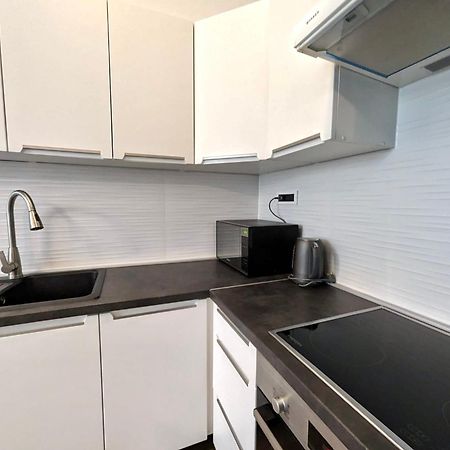 Fantabulous Downtown Abode W King Bed, 65" Tv, Washer And Tumble Dryer ซาเกร็บ ภายนอก รูปภาพ