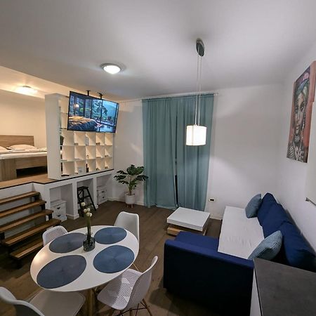 Fantabulous Downtown Abode W King Bed, 65" Tv, Washer And Tumble Dryer ซาเกร็บ ภายนอก รูปภาพ