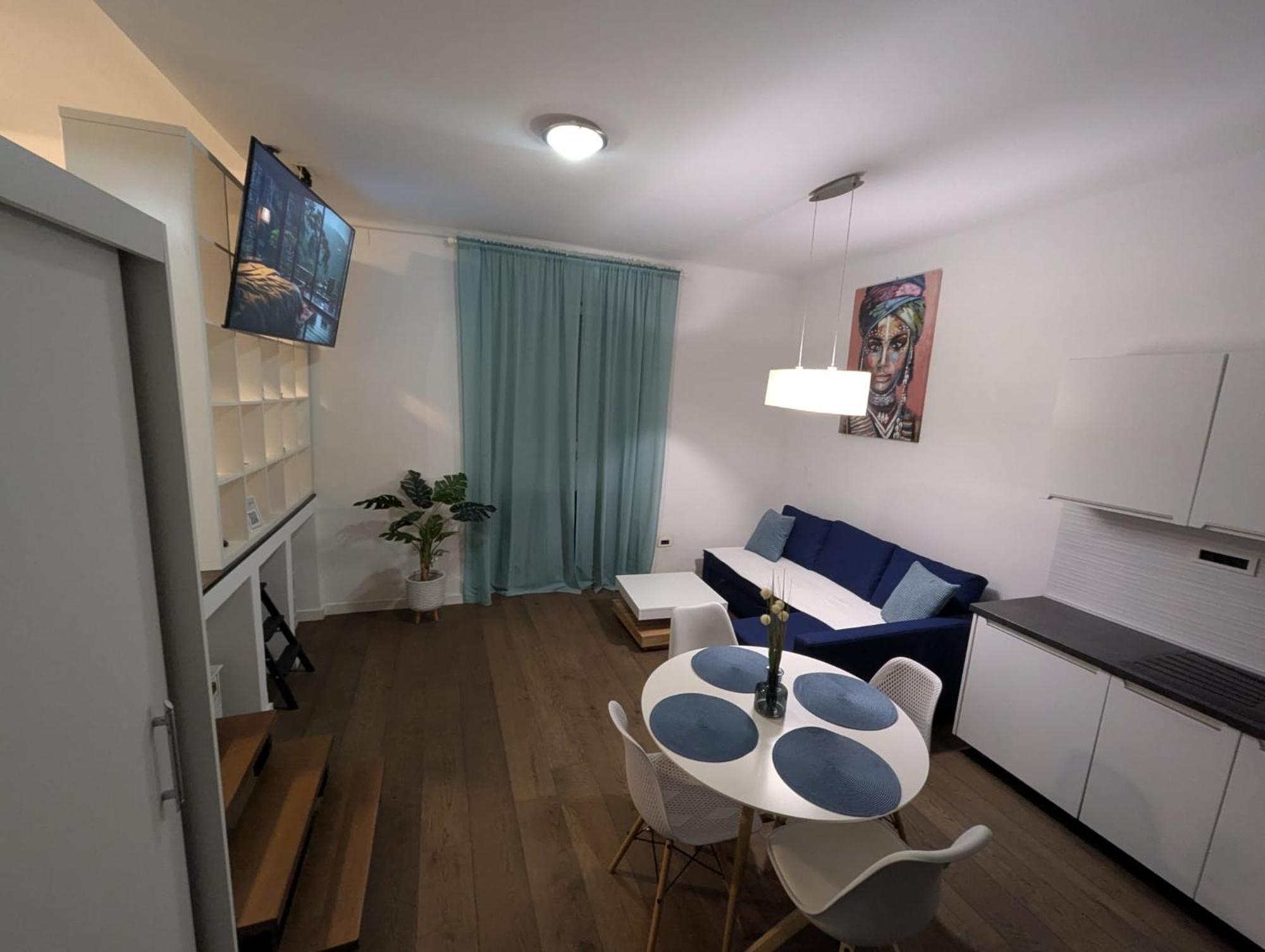 Fantabulous Downtown Abode W King Bed, 65" Tv, Washer And Tumble Dryer ซาเกร็บ ภายนอก รูปภาพ